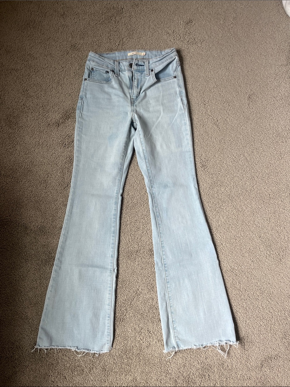 Levi’s Light Wash Women's Flared Jeans - Classic Casual Styler